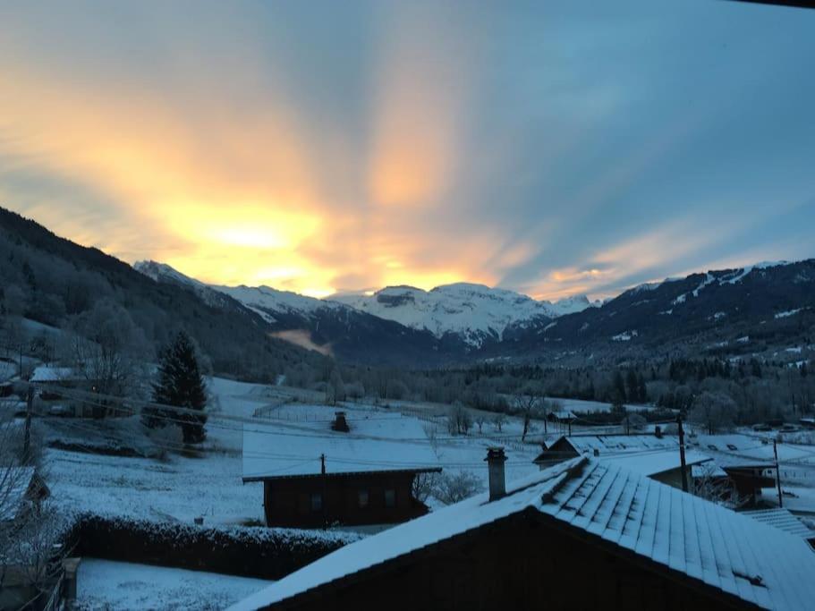 Dans Hameau, Pres Des Pistes Logement De Plein Pied Au Calme Taninges Buitenkant foto